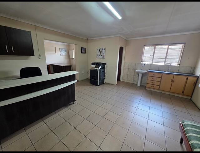 830M² BUSINESS FOR SALE IN DUNCANVILLE